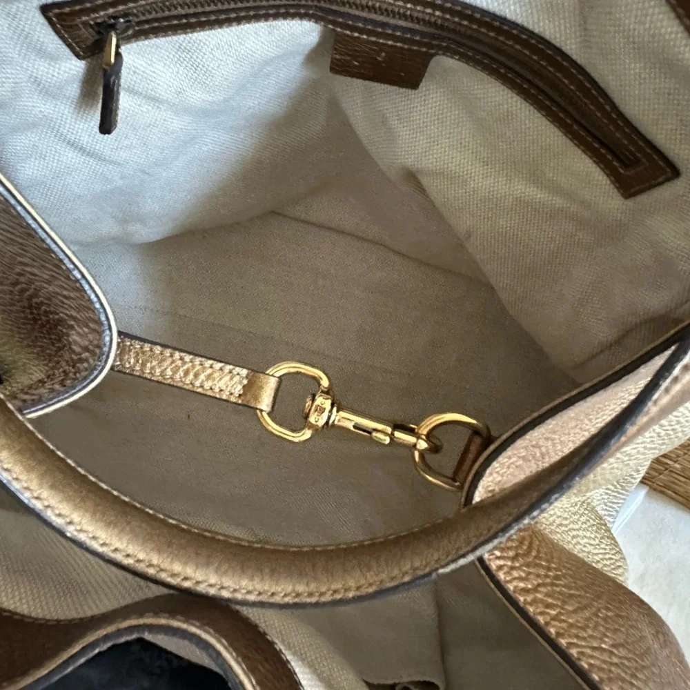 Gucci RARE Gold Ombre Pebbled Leather Shoulder Bag with Tassel - Picture 8 of 9